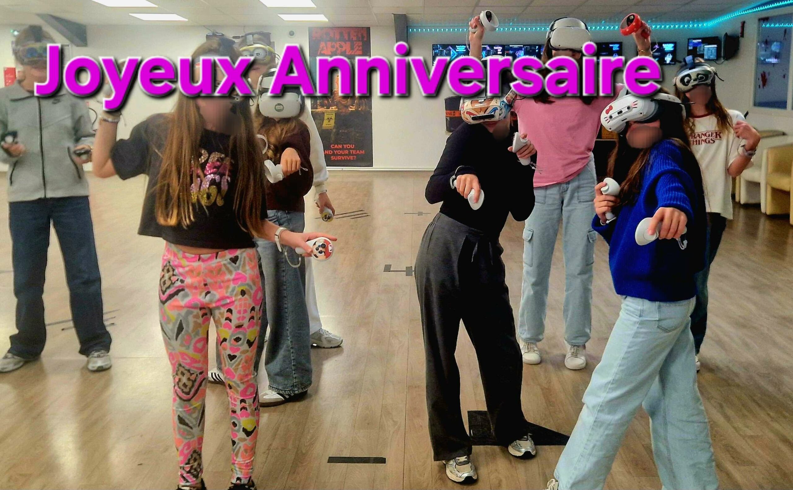 Enfants en réalité virtuelle anniversaire