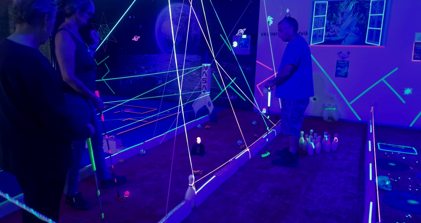 Parcours Action Golf fluorescent DIY VR Infini